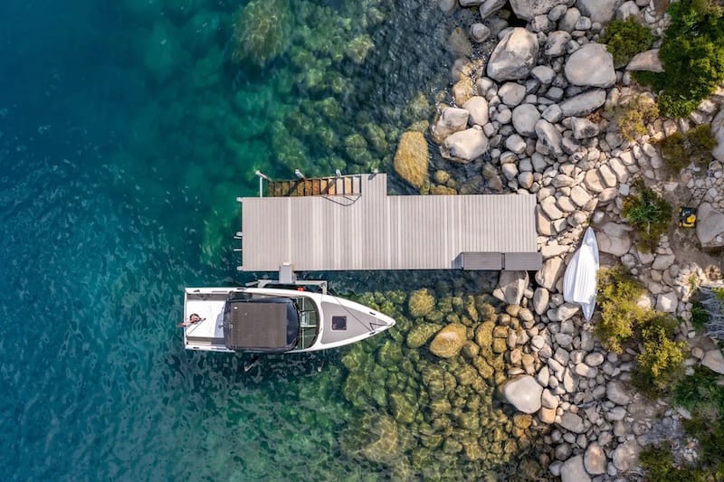 Tahoe Glass House: A Modern Lakefront Masterpiece